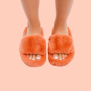 Casey furry slippers (coral)